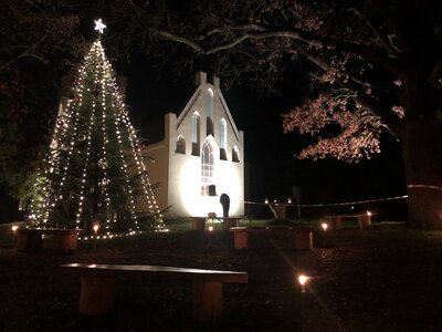 Foto des Albums: Weihnachtsgottesdienst 2020 an der Paretzer Dorfkirche (24.12.2020)