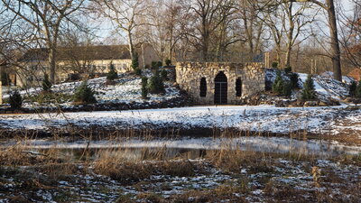 Foto des Albums: Ein bisschen Winter am Grottenberg im Schlossgarten von Paretz (14.01.2021)