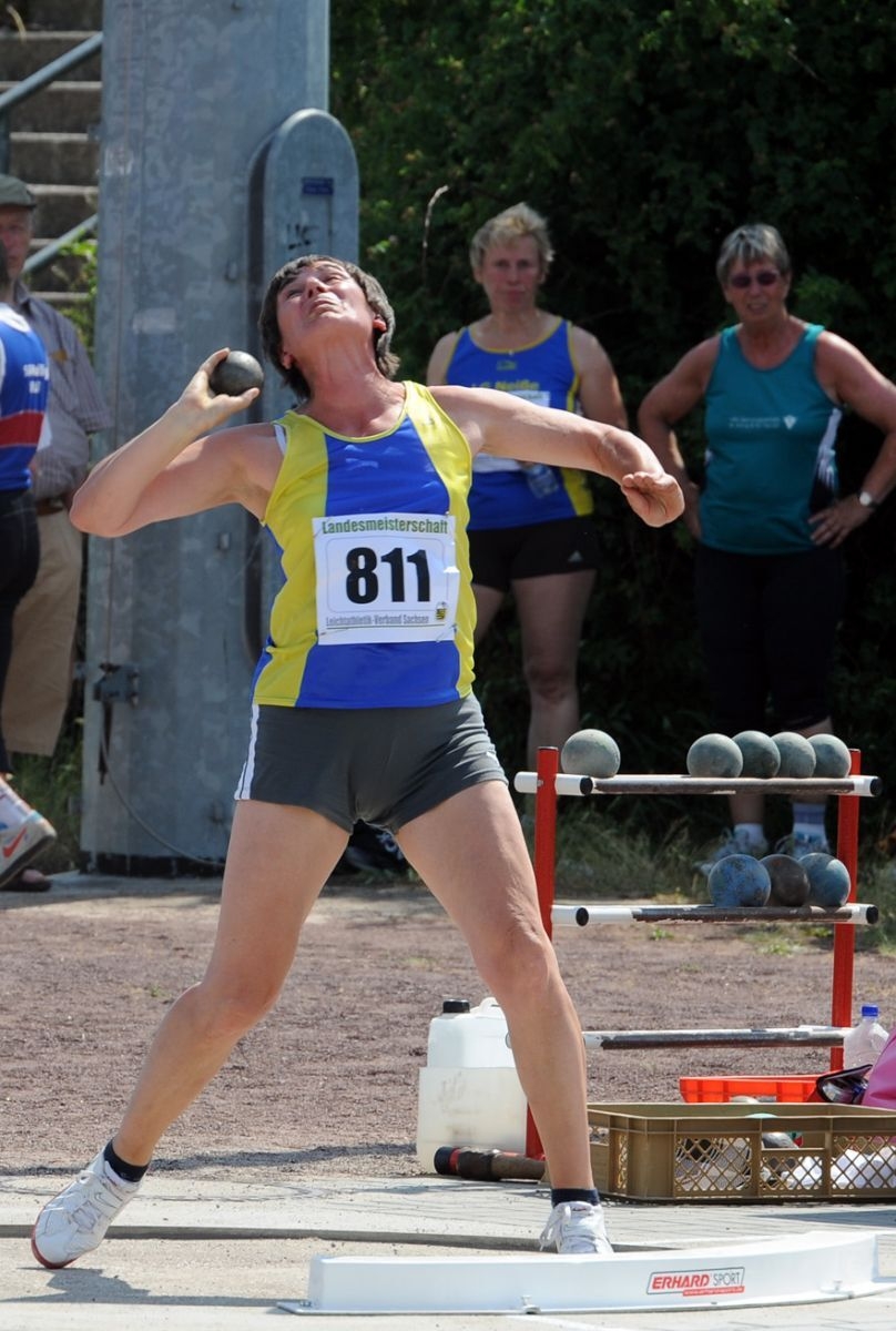 Bild: Rekord 3: Silvia Kliche im Kugelstoßen der W55 mit 10,15m und Silber
