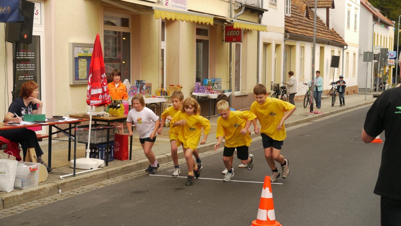 Bild: Kinderlauf: Start zum Kinderlauf