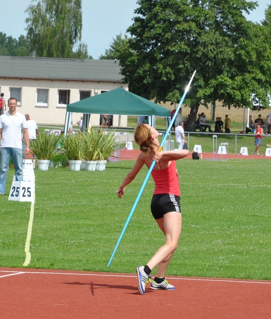 Bild: Vanessa bei ihrem Speerwurf