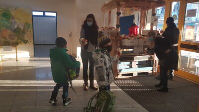 Foto des Albums: Faschingsgrüße: Berliner gegen Arbeitsmaterial