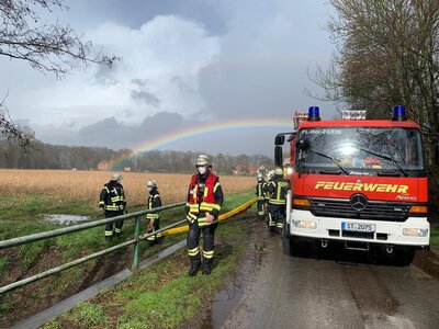 Foto des Albums: 2021-03-13-Einsatz_3 Einsatz Riesenbeck Öl-Straße