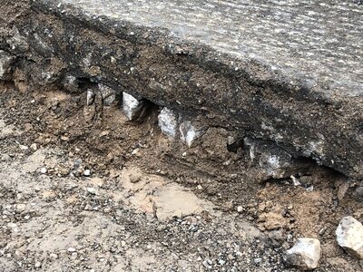Stra&szlig;enaufbau im Bereich der Gutex (13.04.2021)  (Bild vergr&ouml;&szlig;ern)