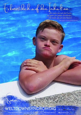 Auch wenn Simon noch nicht schwimmen kann, ist er eine echte Wasserratte. Besuche im Birkenauer Schwimmbad sind f&uuml;r ihn im Sommer das Highlight eines jeden halbwegs sonnigen Tages. 