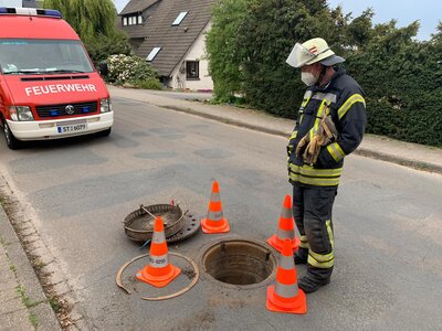 Foto des Albums: 2021-05-03-Einsatz_1 Öl-Gewässer