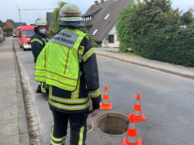Foto des Albums: 2021-05-03-Einsatz_1 Öl-Gewässer