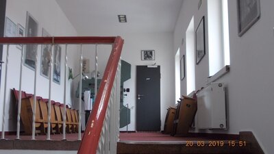 Wo jetzt das letzte Fenster ist, ist der k&uuml;nftige Zugang f&uuml;r den Fahrstuhl geplant. Foto: Bauamt  (Bild vergr&ouml;&szlig;ern)