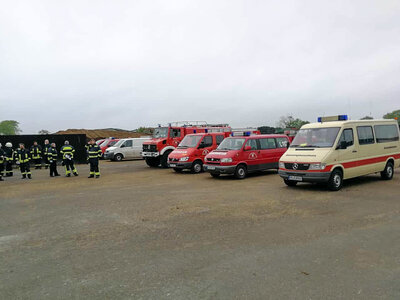 Sammeln auf dem Betriebsgel&auml;nde des PBK. Foto: Frank Herrling  (Bild vergr&ouml;&szlig;ern)