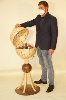 Foto des Albums: Meisterstück Globus-Bar - Jonas Pinne