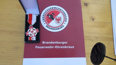 Vorschaubild: Brandenburger Feuerwehr-Ehrenkreuz des Landesfeuerwehrverbandes Brandenburg
