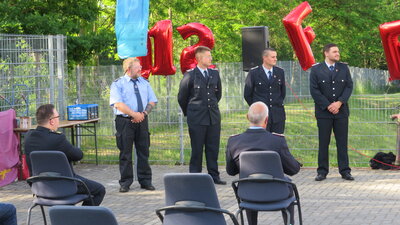 Vorschaubild: Kai Schöps-Gützkow, Florian Türk, Ralf Gläsel und Chris Kretschmer erhielten die DAllgower Feuerwehrehrennadel in Bronze