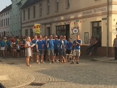 Einmarsch der Vereine 2 