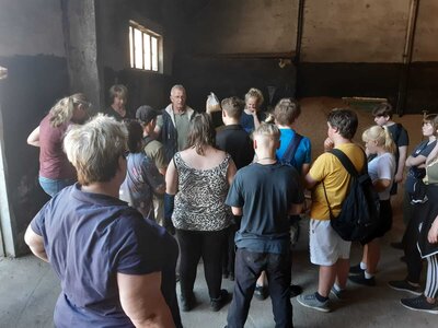 Foto des Albums: Oberschüler aus Glöwen erkunden Landwirtschaftsbetrieb im Rahmen der Berufsorientierung (17. 06. 2021)