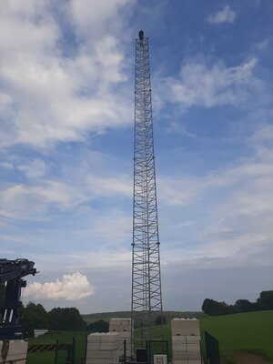 Funkmast  (25)  (Bild vergr&ouml;&szlig;ern)