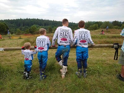 Vorschaubild: Gruppenbild Joshua, Lennart, Maxi und Kilian 2
