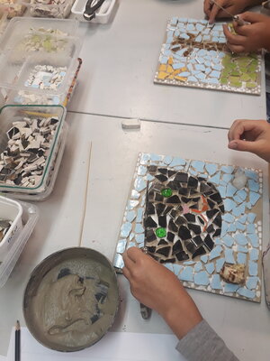Foto des Albums: Ferien-Workshop Mosaikgestaltung im Haus am Anger