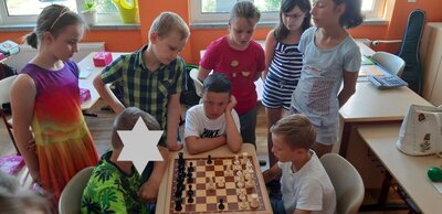 Foto des Albums: Schach im Mathematikunterricht der 4b (16. 07. 2021)