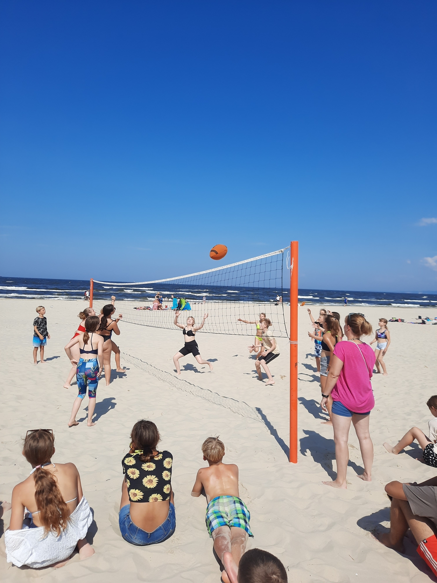 Bild: Ball über die Schnur mal anders