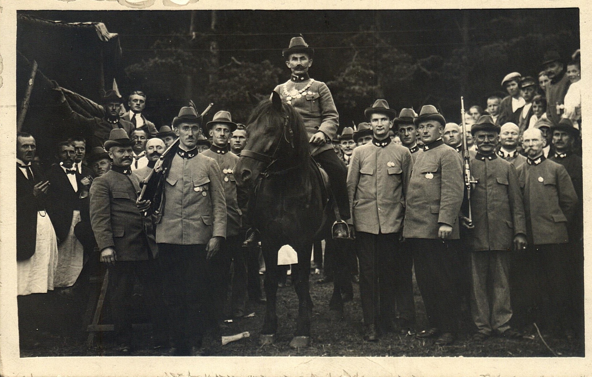 Bild: Erster Ritter Otto Resch 1924 hoch zu Roß