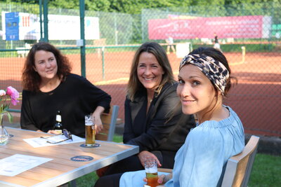 Die drei Damen vom Grill? :-) 
