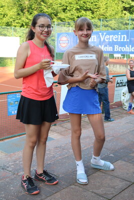 Valeria & Pauline 2 