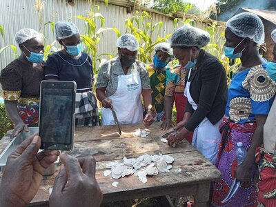 Foto des Albums: Construction of an energy-saving stove in July 2021