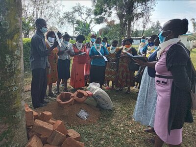 Foto des Albums: Construction of an energy-saving stove in July 2021