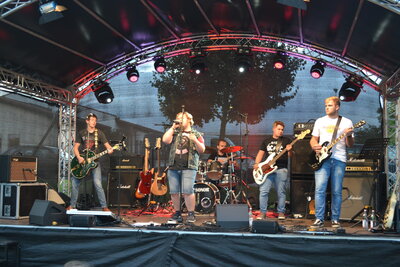 Foto des Albums: Summer beinand, Donnerstag, Young Stars