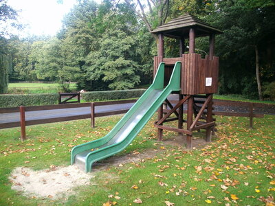 Foto des Albums: Spielgeräte Spielplatz Wohlenbeck (02. 09. 2021)