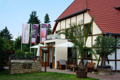 Eingangsbereich zur Einkehr  (Bild vergr&ouml;&szlig;ern)