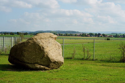 Koloss von Ostermunzel  (Bild vergr&ouml;&szlig;ern)