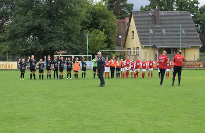 Vorschaubild: Zum Abschluss das Freundschaftsspiel gegen die SG Rot-Weiß Neuenhagen.