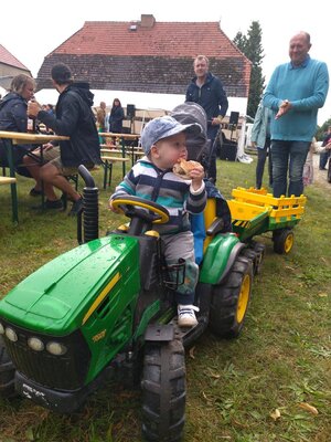 Foto des Albums: Gemeindefest in Brüz
