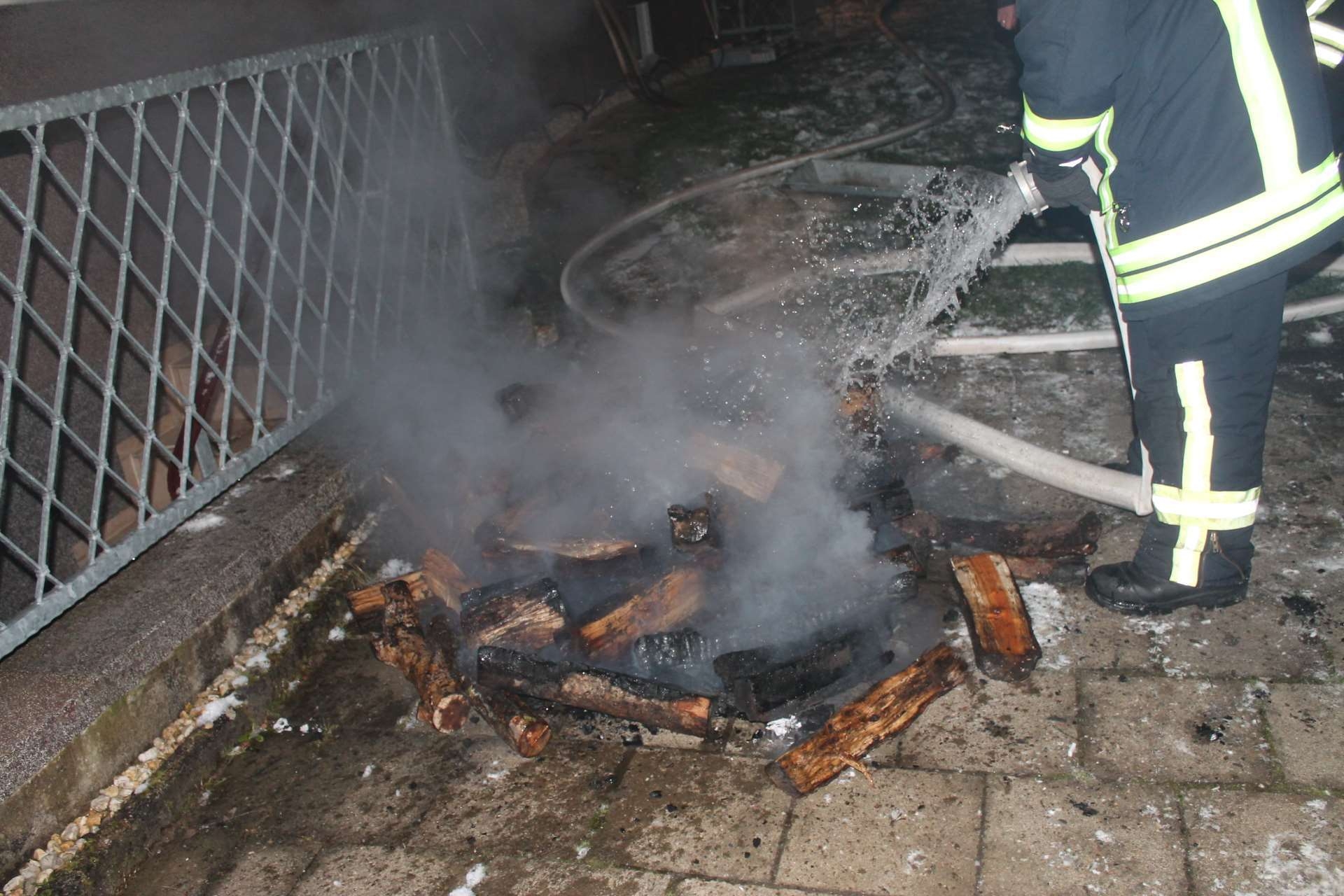 Bild: Kellerbrand Tannenweg