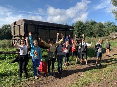 Foto des Albums: Wandertag 4c zur Forstfarm