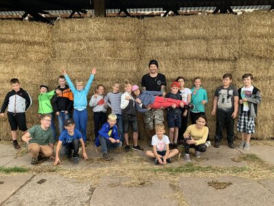 Foto des Albums: Wandertag 4c zur Forstfarm