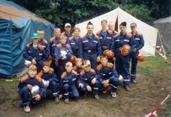 Vorschaubild: Jugendfeuerwehrmannschaft im Zeltlager in Mattstedt