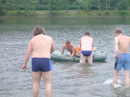 Bild: Ganz schön kalt das Wasser.