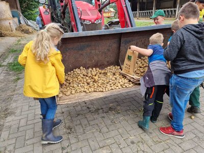 Foto des Albums: Besuch auf dem Bio-Hof Klasse 3b