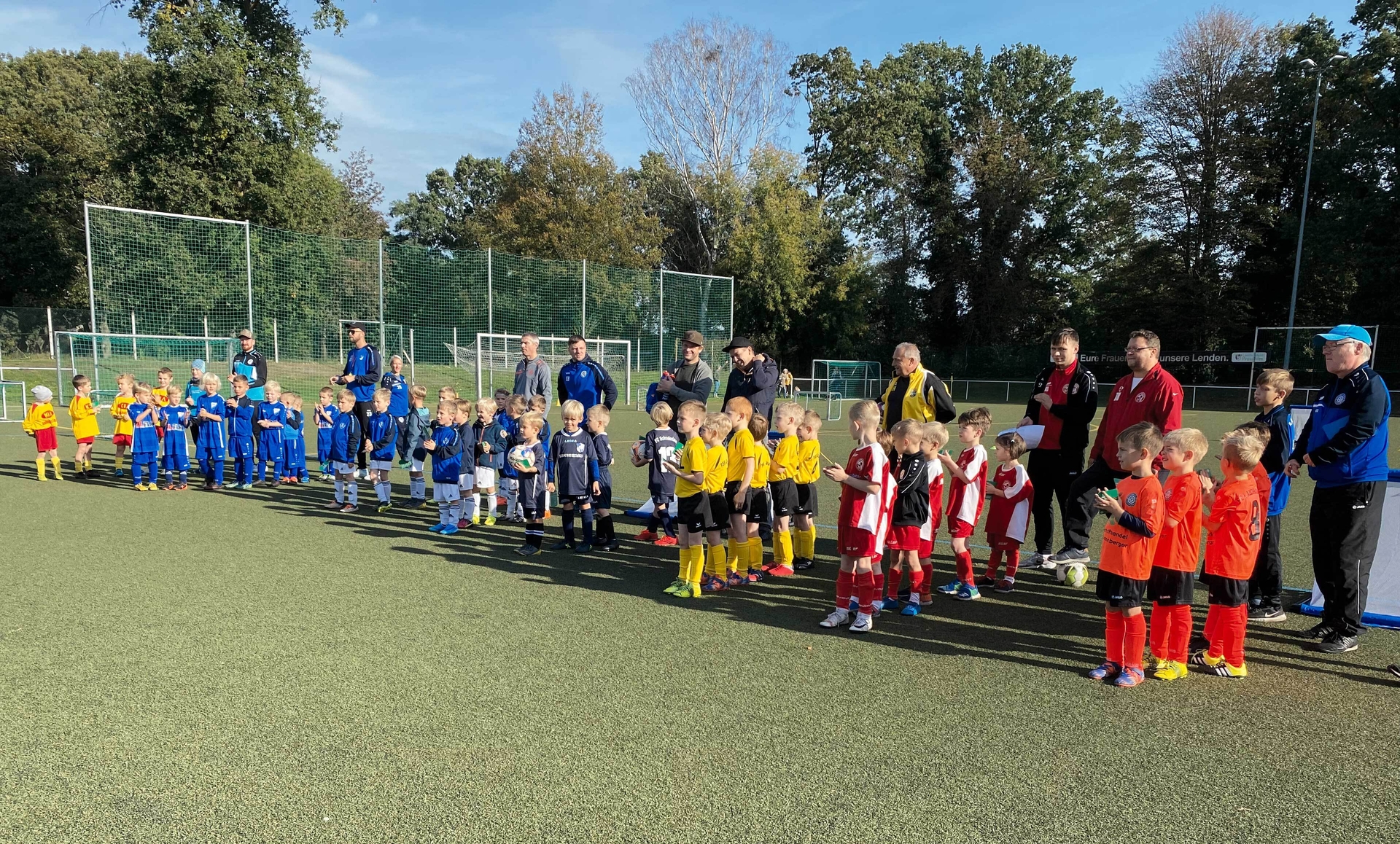 Bild: Bambini-Turnier in Senftenberg am 3. Oktober.