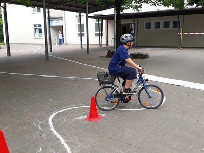 Fahrradpr&uuml;fung 2021 3  (Bild vergr&ouml;&szlig;ern)