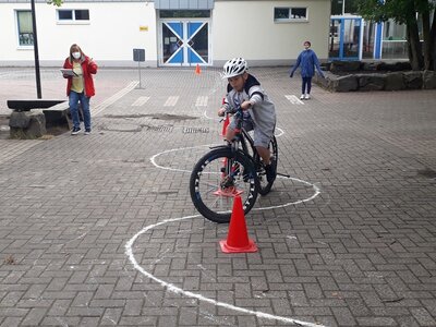 Fahrradpr&uuml;fung 2021 6  (Bild vergr&ouml;&szlig;ern)
