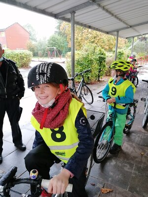 Foto des Albums: Fahrradprüfung 2021 (18. 10. 2021)