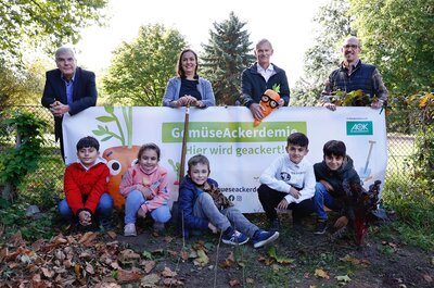 Foto des Albums: Kultusminister Tonne übernimmt Schirmherrschaft für Gemüse Ackerdemie (11.10.2021)