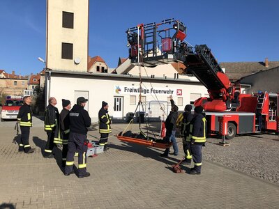 Foto des Albums: FFW Schulung Leitwerwagen