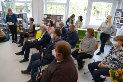 Foto des Albums: Einweihung der neuen Schülerbücherei