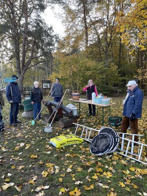 Foto des Albums: Herbstputz am 30.10.2021 am Naturlehrpfad (02. 11. 2021)