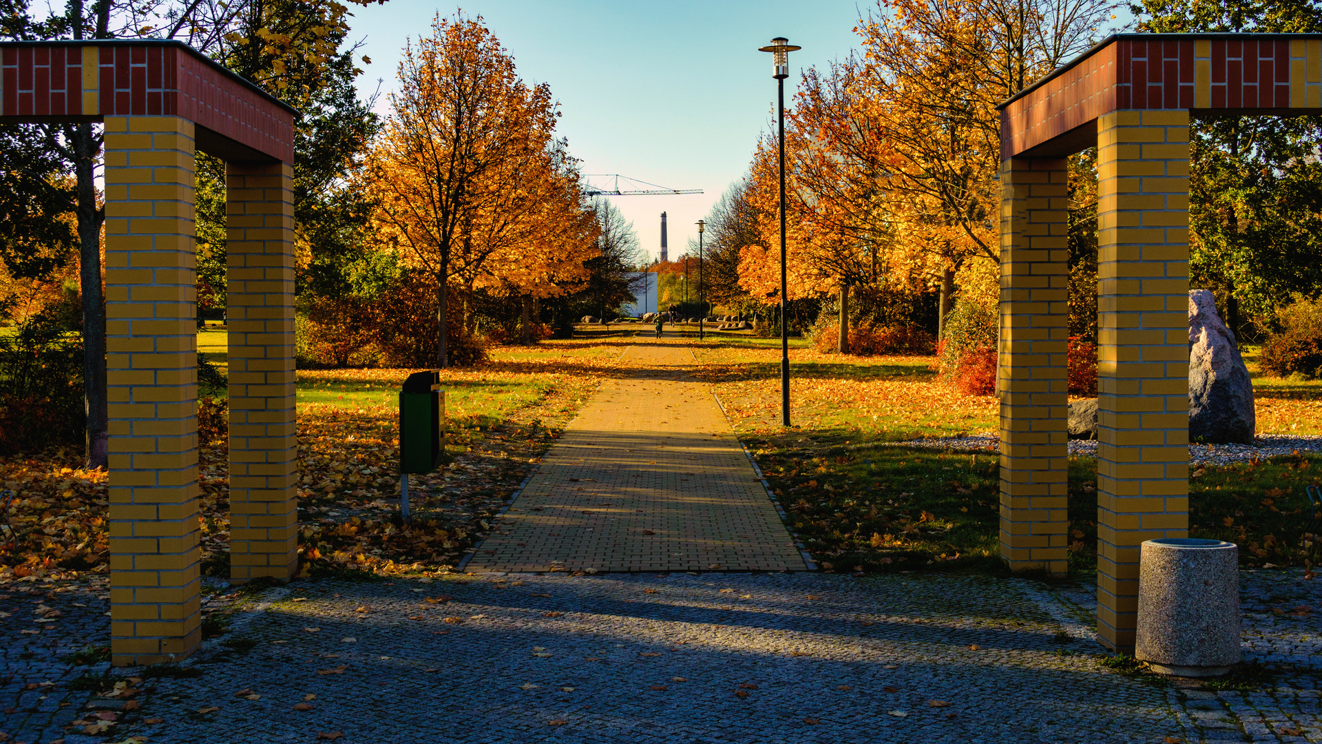 Bild: Allee der Steine