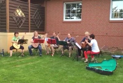 Foto des Albums: Gitarrenworkshop der Mosaic Guitars